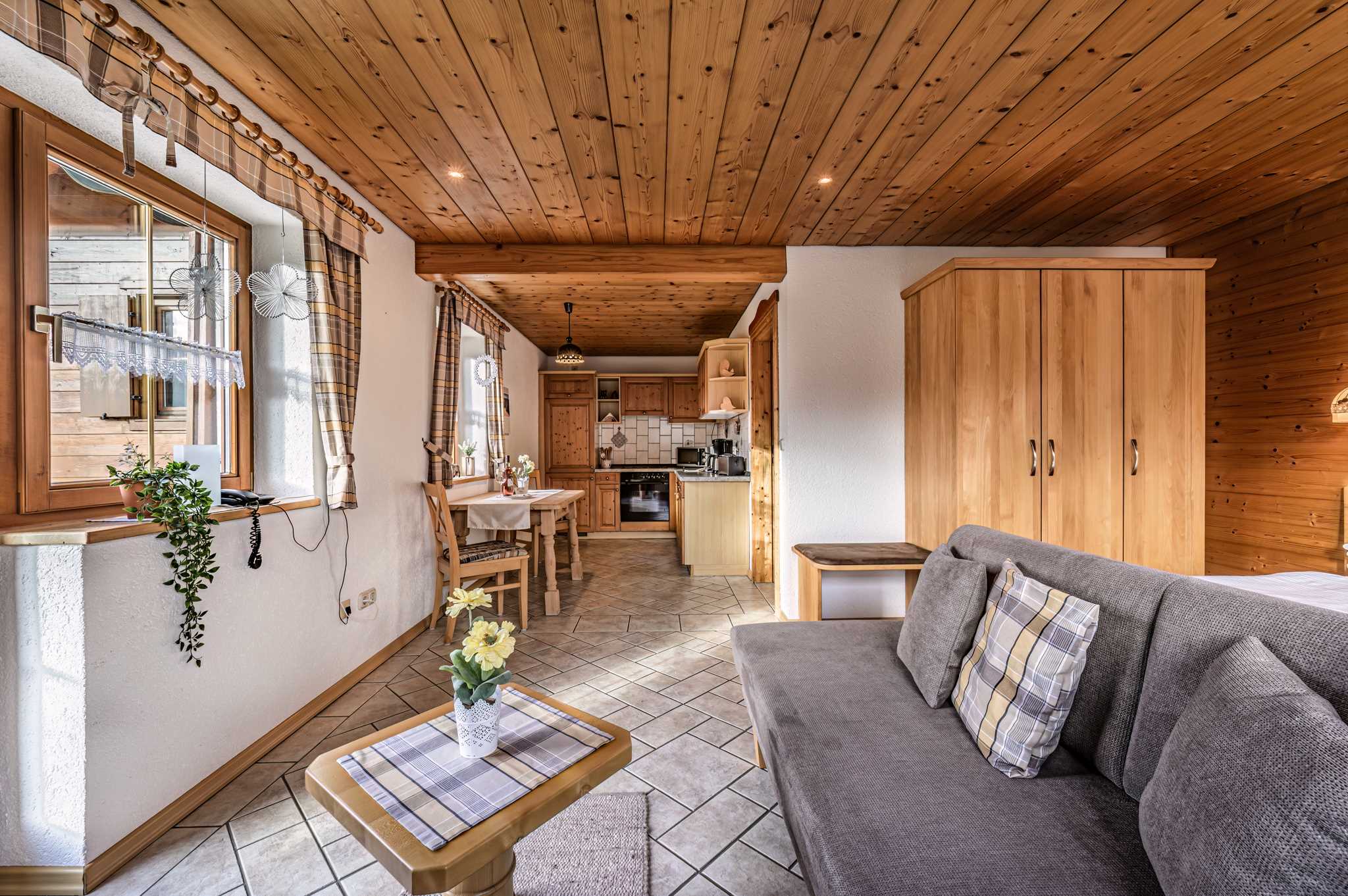 Wohnraum Ferienwohnung Kuni im Blockhäuserl am Wald