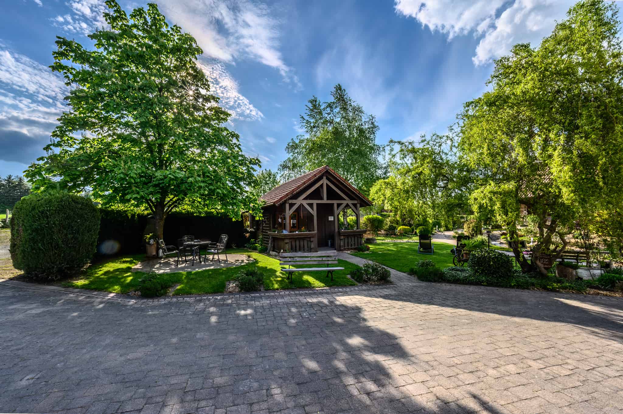 ferienhaeuser-pottenstein-gartenanlage Gartenanlage bei Heumanns Blockhäuser am Wald in der Fränkischen Schweiz